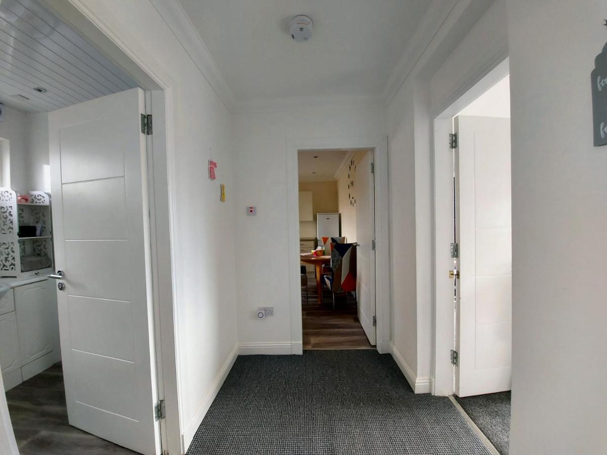 סולטקוטס Teddy Bears' 3-Bedroom Maisonette מראה חיצוני תמונה